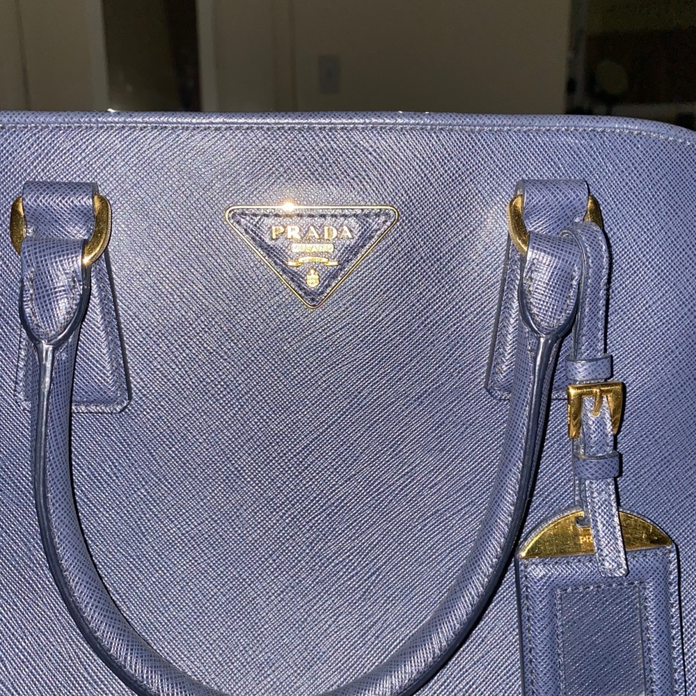 Prada bag - Picture 2 of 6